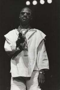 Stevie Wonder 1983, NYC cliff.jpg